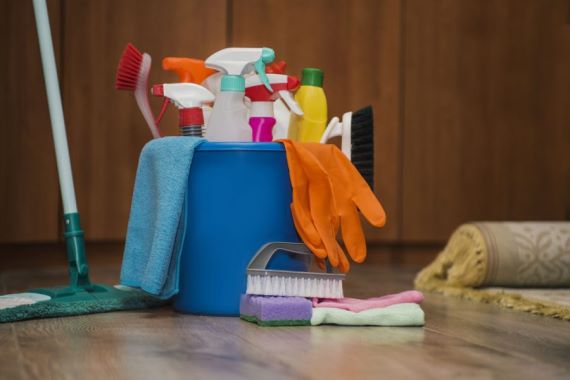 MOVE IN MOVE OUT CLEANING